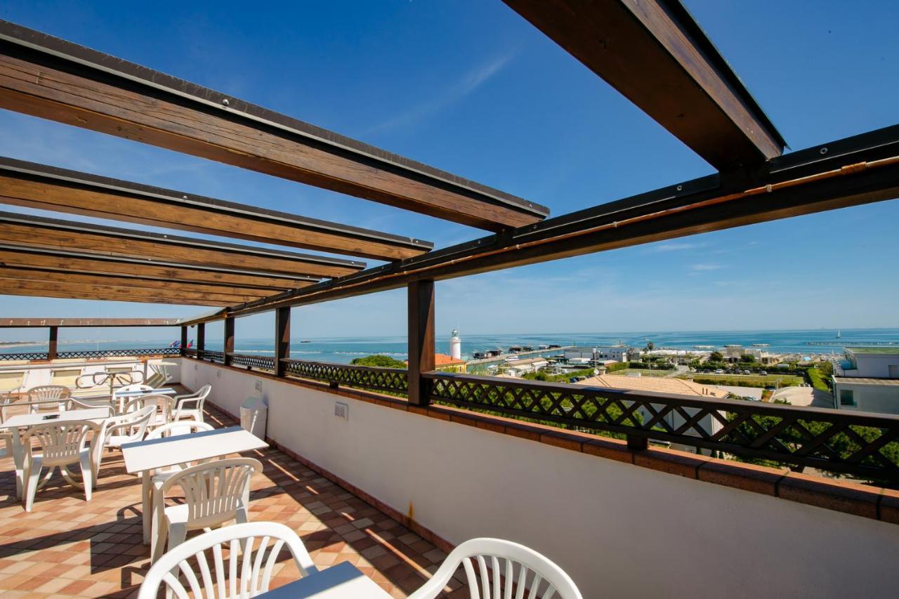 New Bristol Sport Hotel Cesena Bagian luar foto