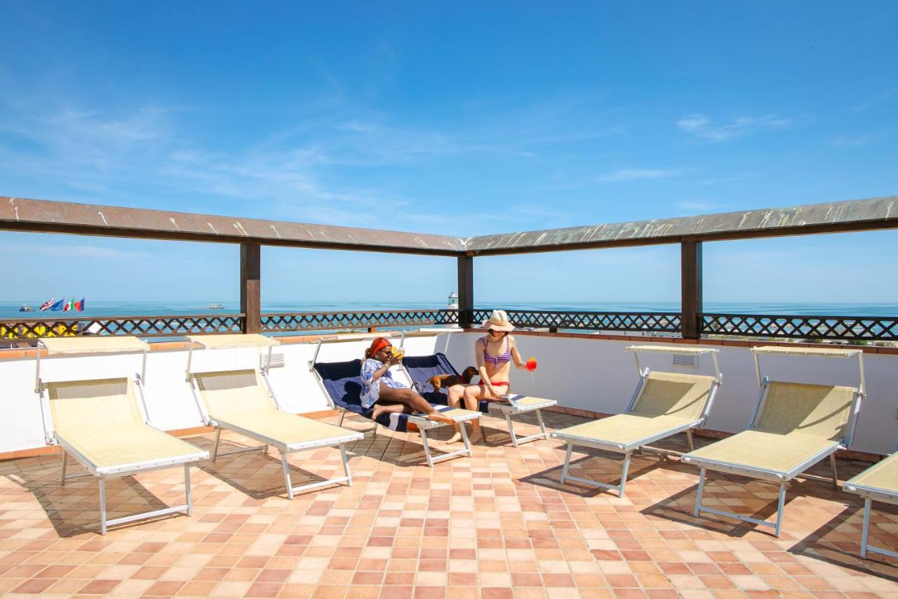 New Bristol Sport Hotel Cesena Bagian luar foto