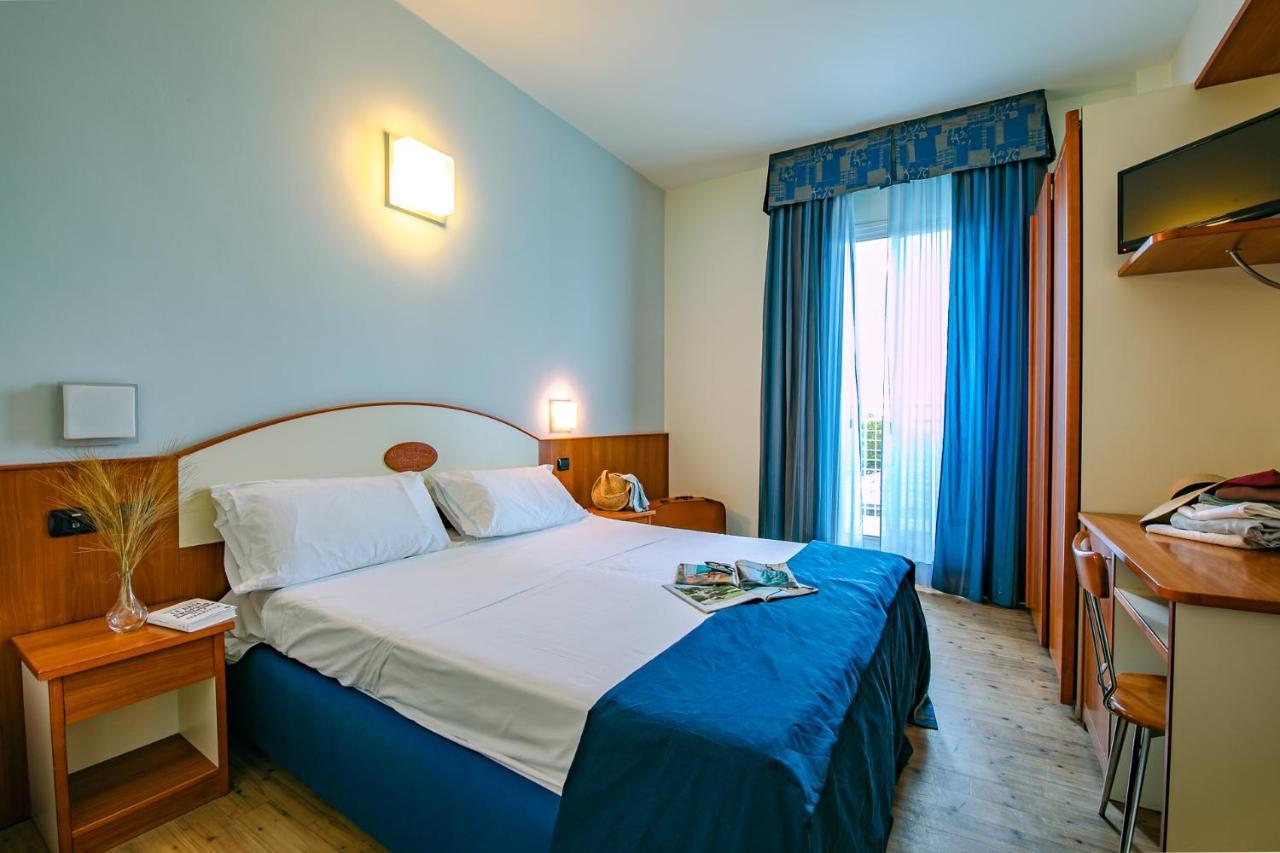 New Bristol Sport Hotel Cesena Bagian luar foto