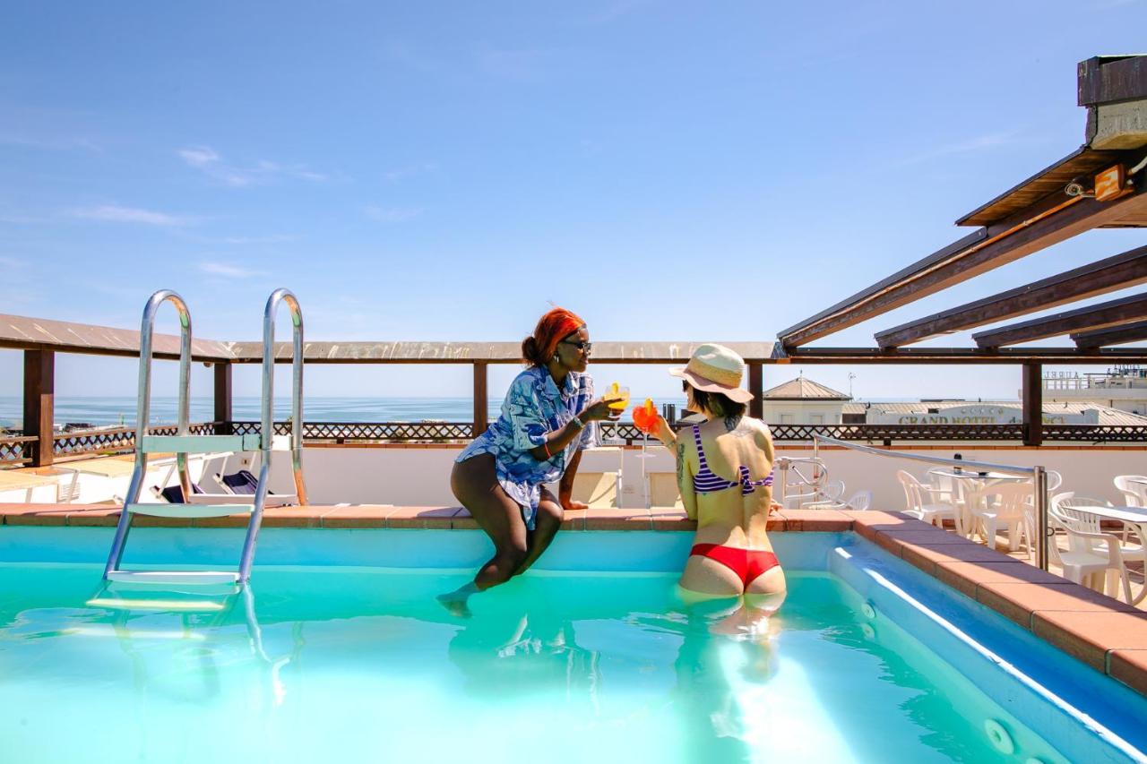 New Bristol Sport Hotel Cesena Bagian luar foto