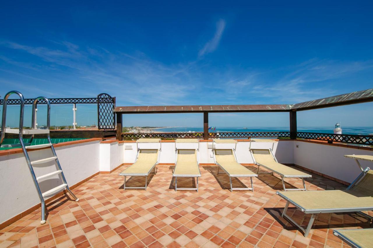 New Bristol Sport Hotel Cesena Bagian luar foto